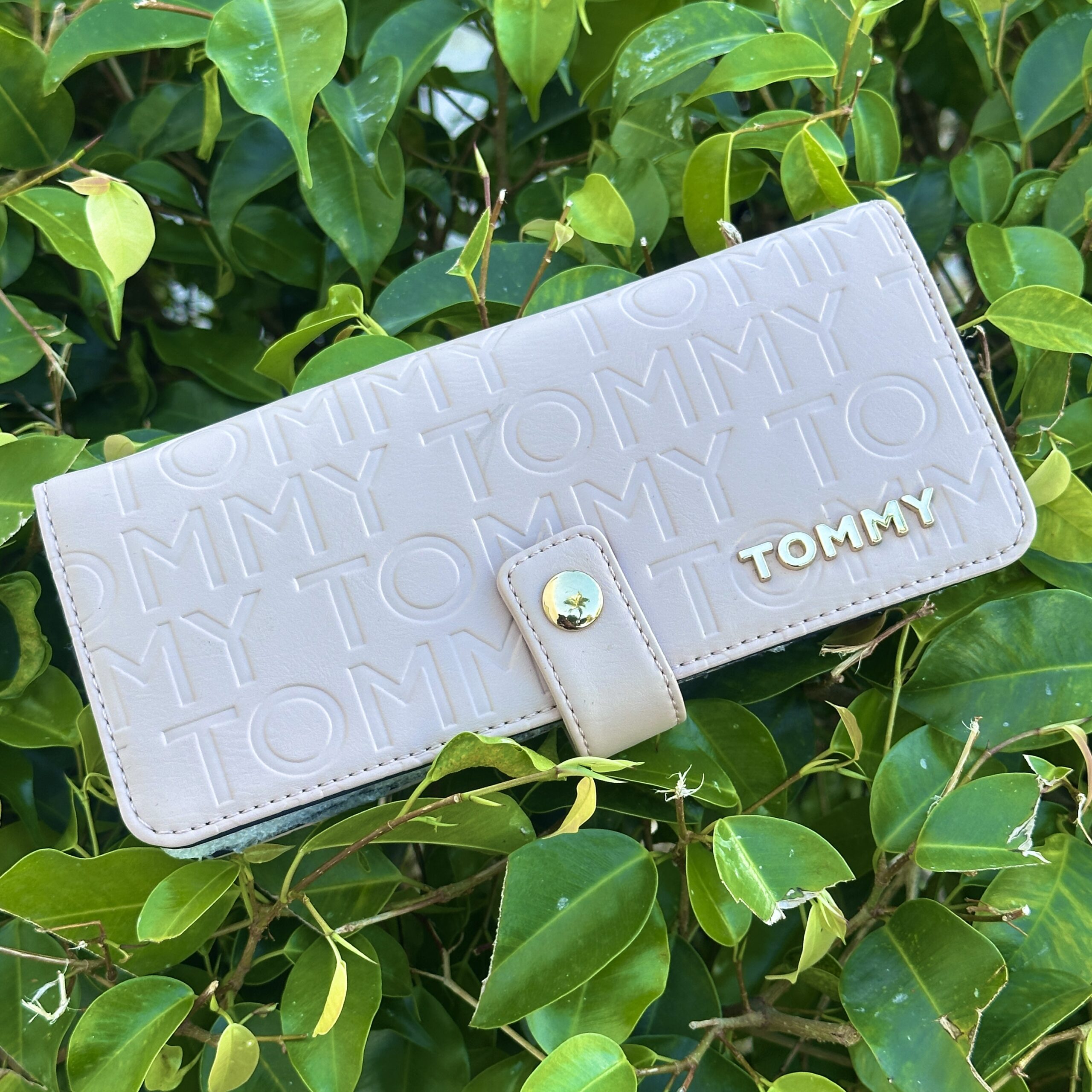 Tommy Hilfiger Debossed Logo Wallet Pink