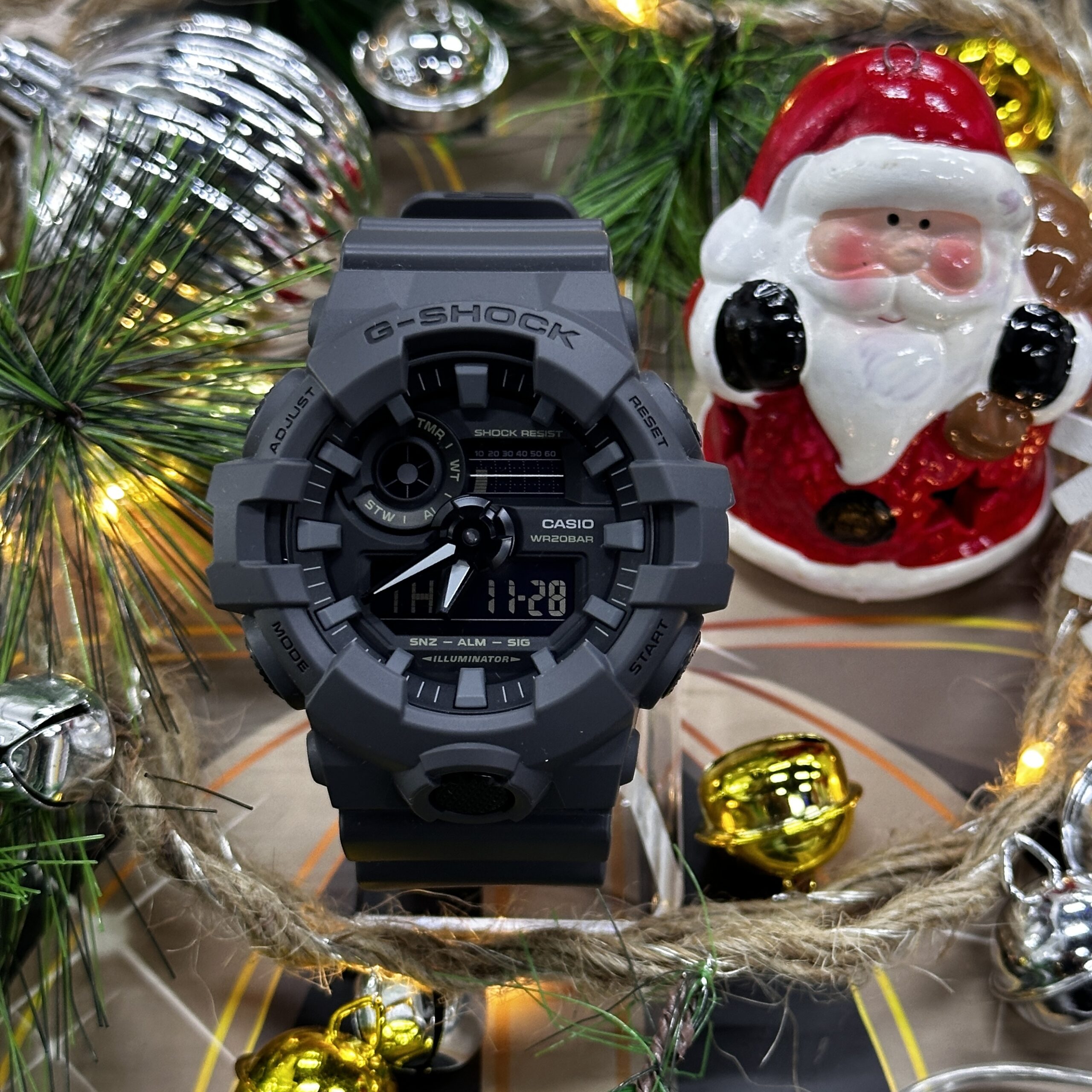 Casio Men's 700UC XL Series G-Shock