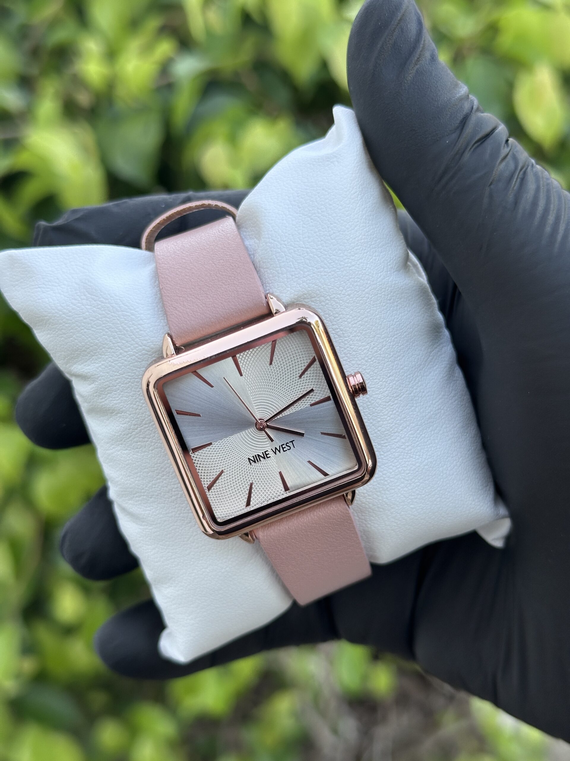Nine West Blush Pink/Rose Gold Leather Watch – Dr. Apparel display picture 3